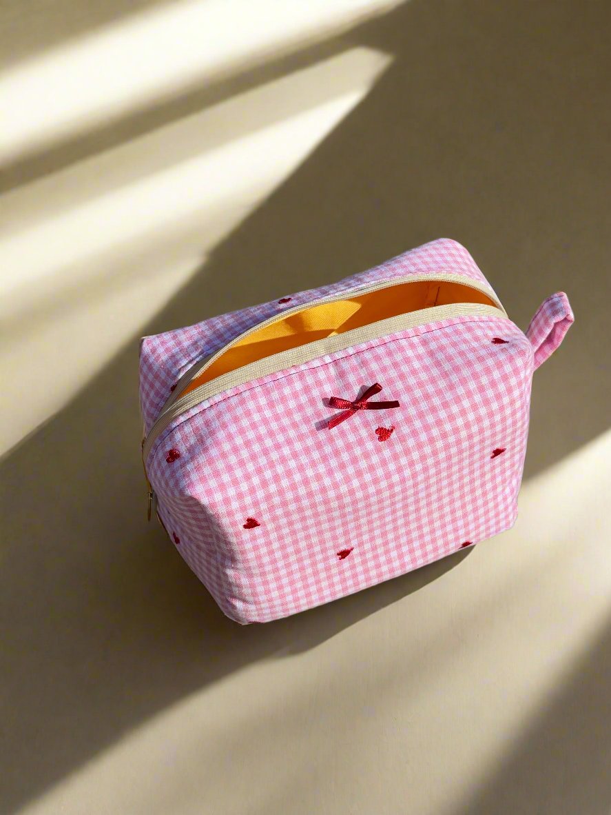 Pink Bow Pouch (m)